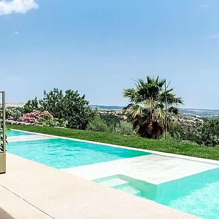 Relais Chiaramonte Resort 3*